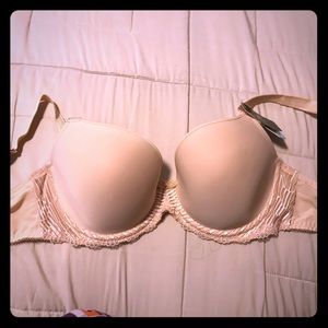NWT 34DDD Wacoal lightly padded bra with underwire